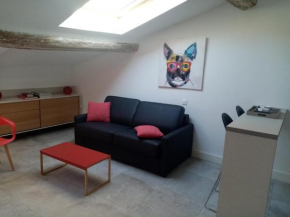 Studio cosy à côté du Palais des festivals
